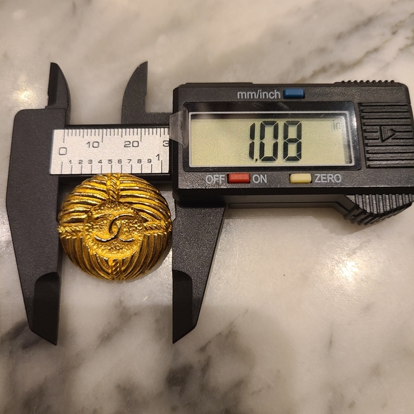 AUTH CHANEL 18K GOLD PLATED CC LOGO NECKLACE & EARRINGS SET - Picture 14 of 14